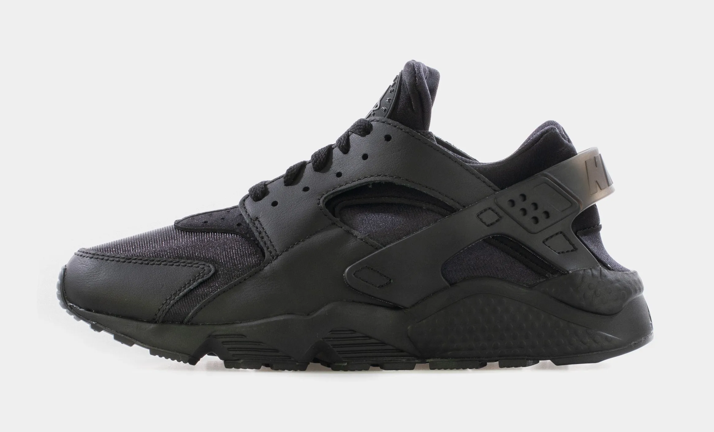 Air Huarache Triple Black Mens Lifestyle Shoes (Black)