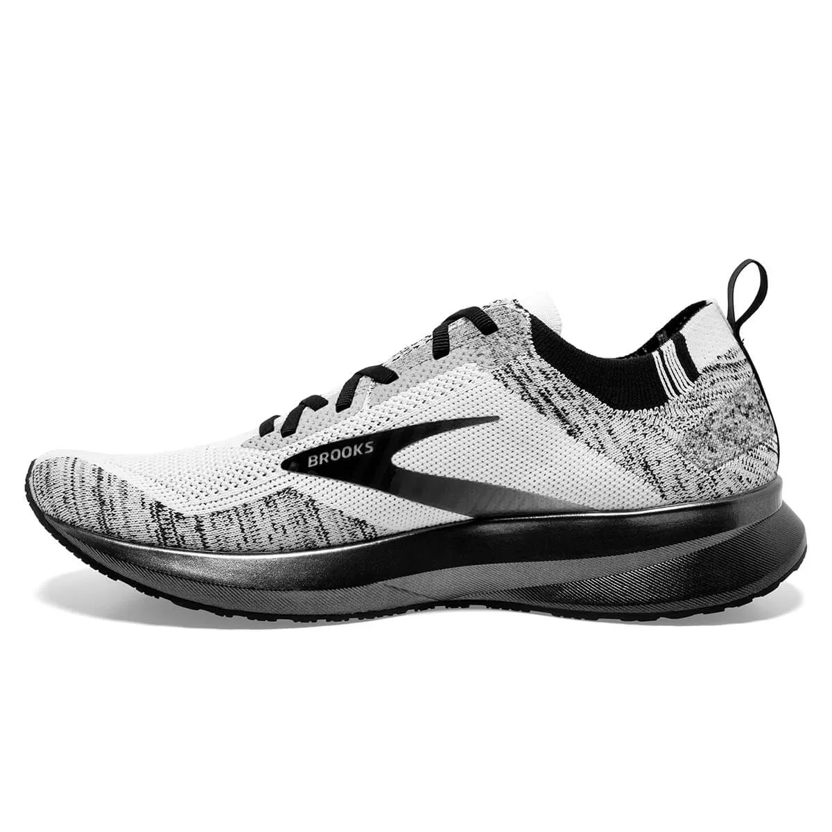 Brooks Levitate 4 Mens | White/black