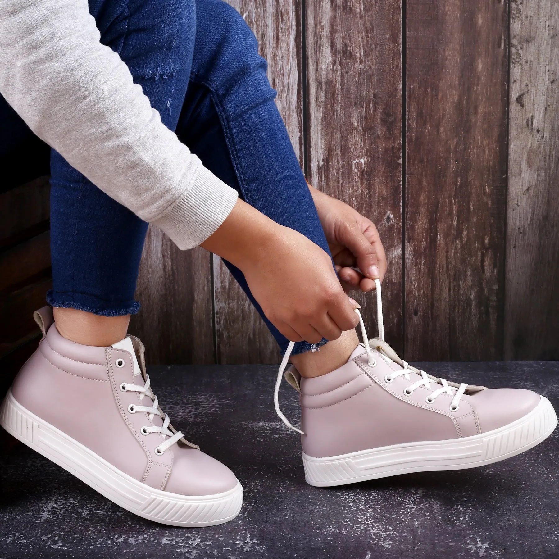 Bxxy New Stylish And Comfortable Sneakers for Women