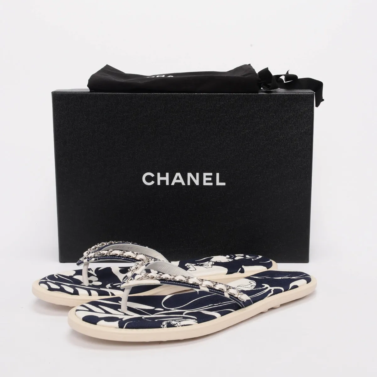 Chanel Navy Beach Canvas CC Chain Thong 41