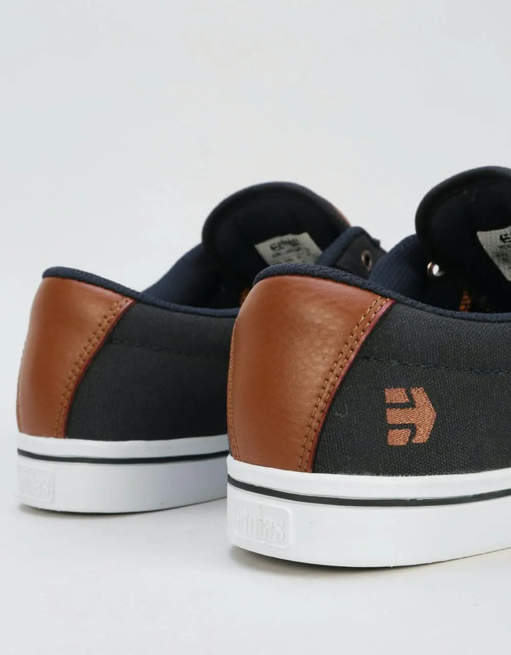 Etnies Jameson 2 Eco Skate Shoes - Navy/Tan/White