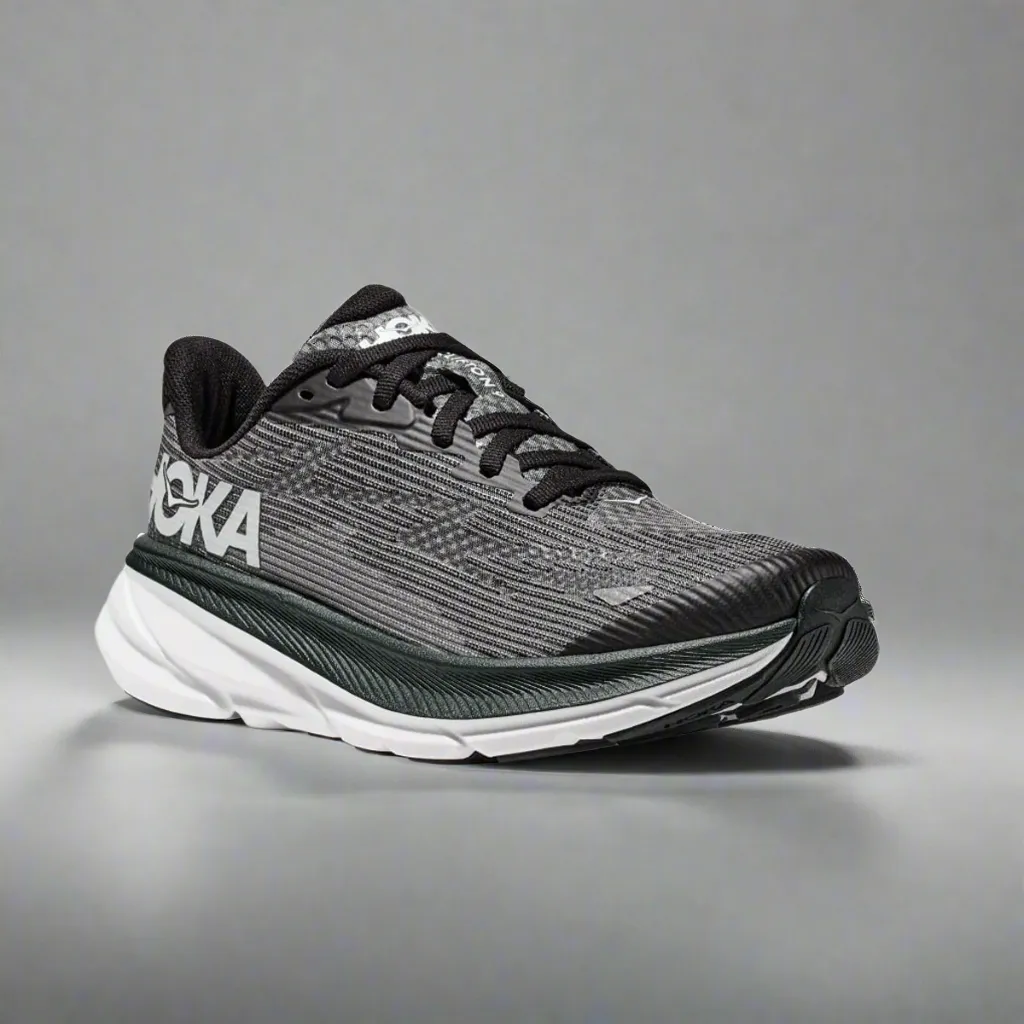 Hoka Clifton 9 Youth | Black/white