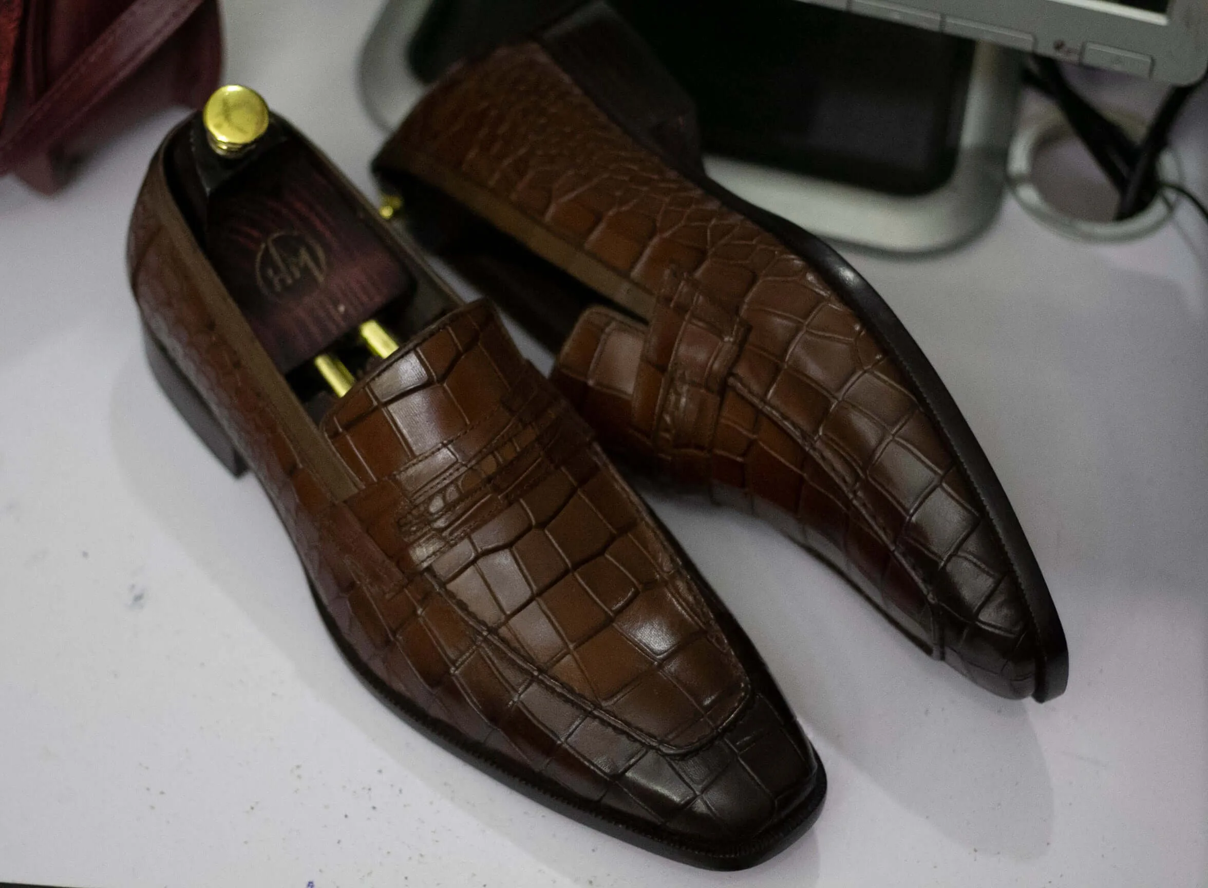 Men's Stylish Alligator Texture Handmade Penny Loafer  Shoes , Men's Brown Shoes