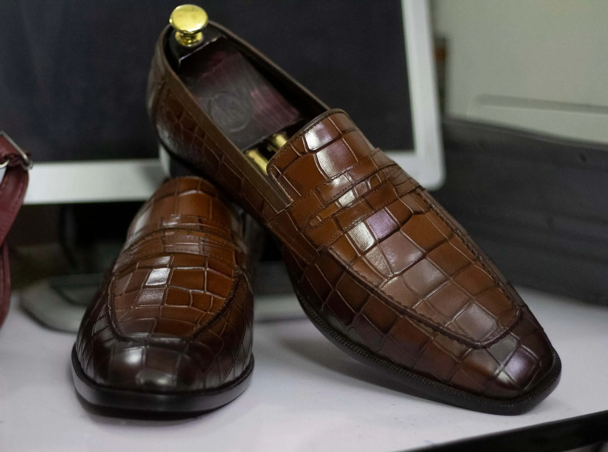 Men's Stylish Alligator Texture Handmade Penny Loafer  Shoes , Men's Brown Shoes