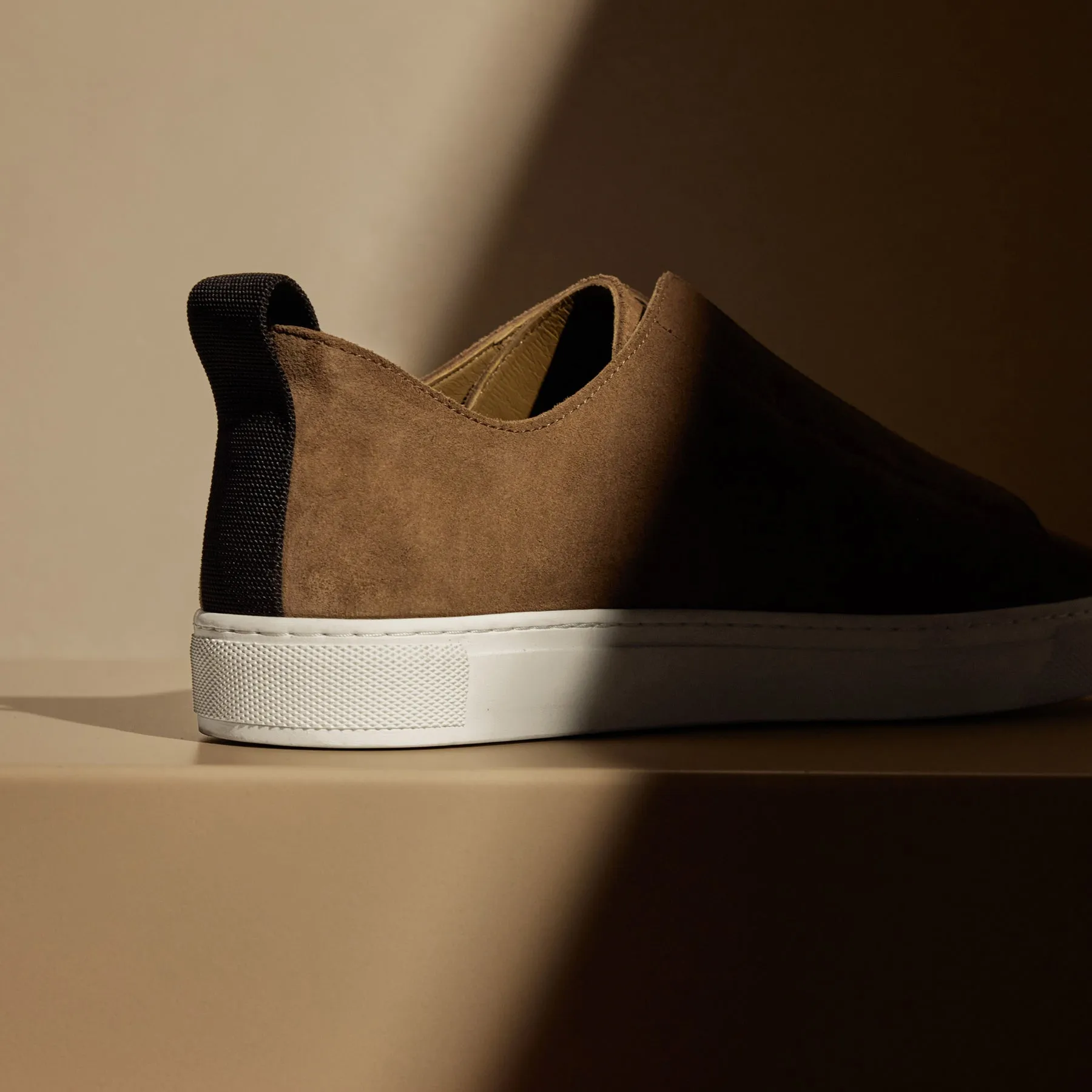 Men's Suede Solstice Sneaker - String