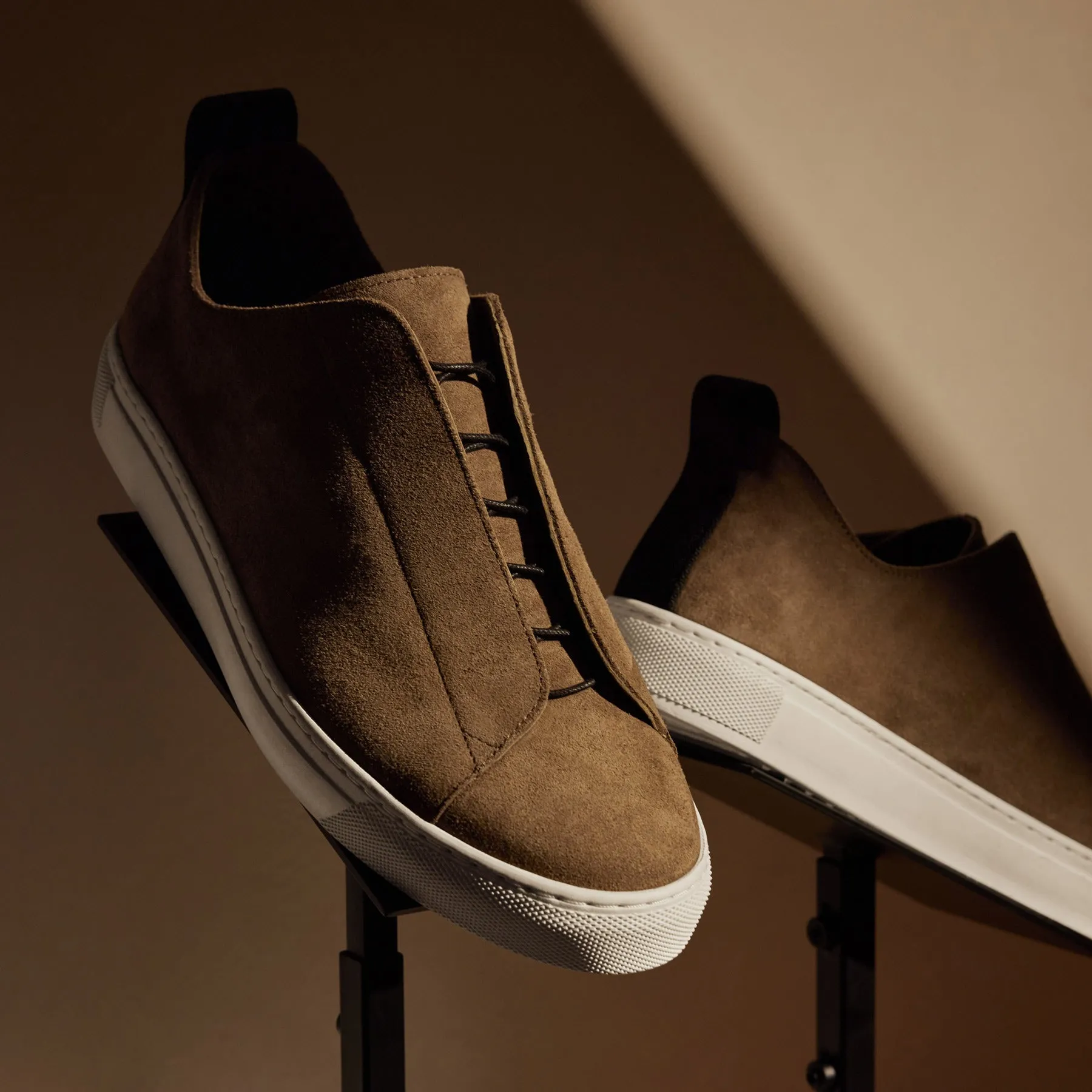 Men's Suede Solstice Sneaker - String