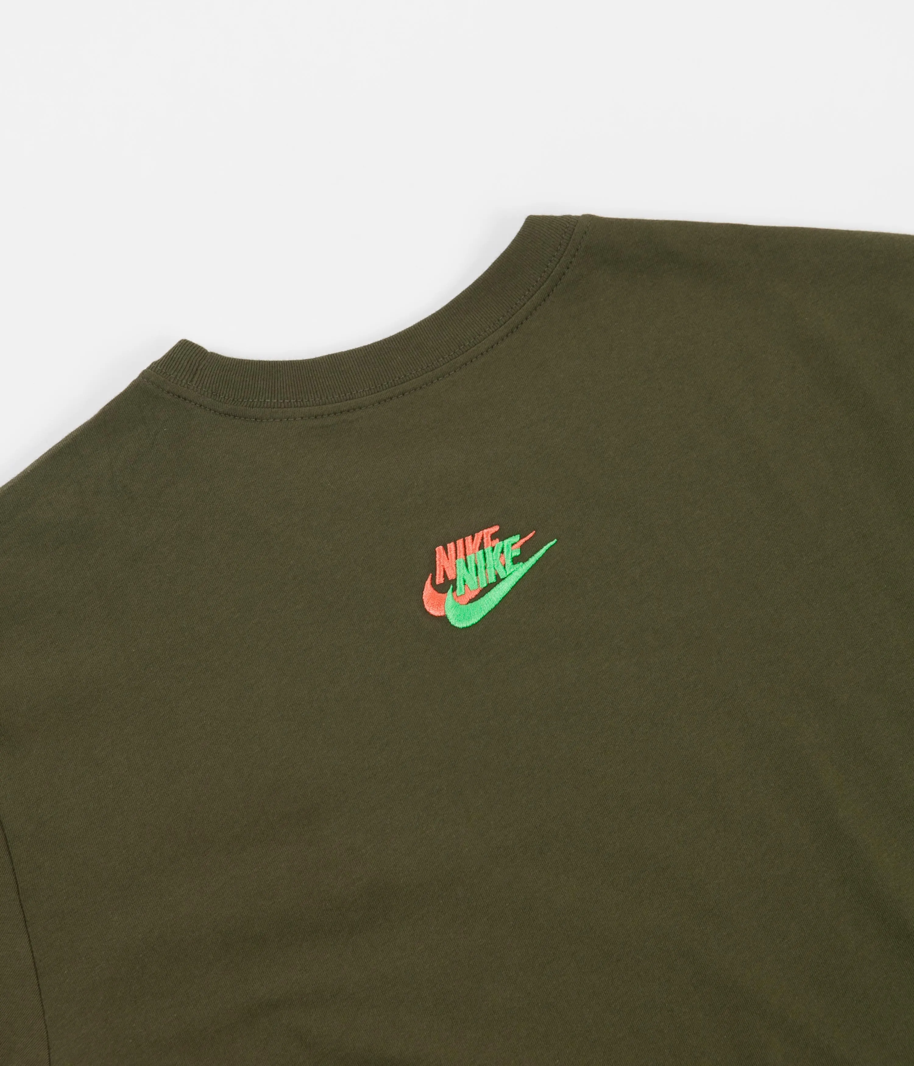 Nike Club Essentials T-Shirt - Rough Green