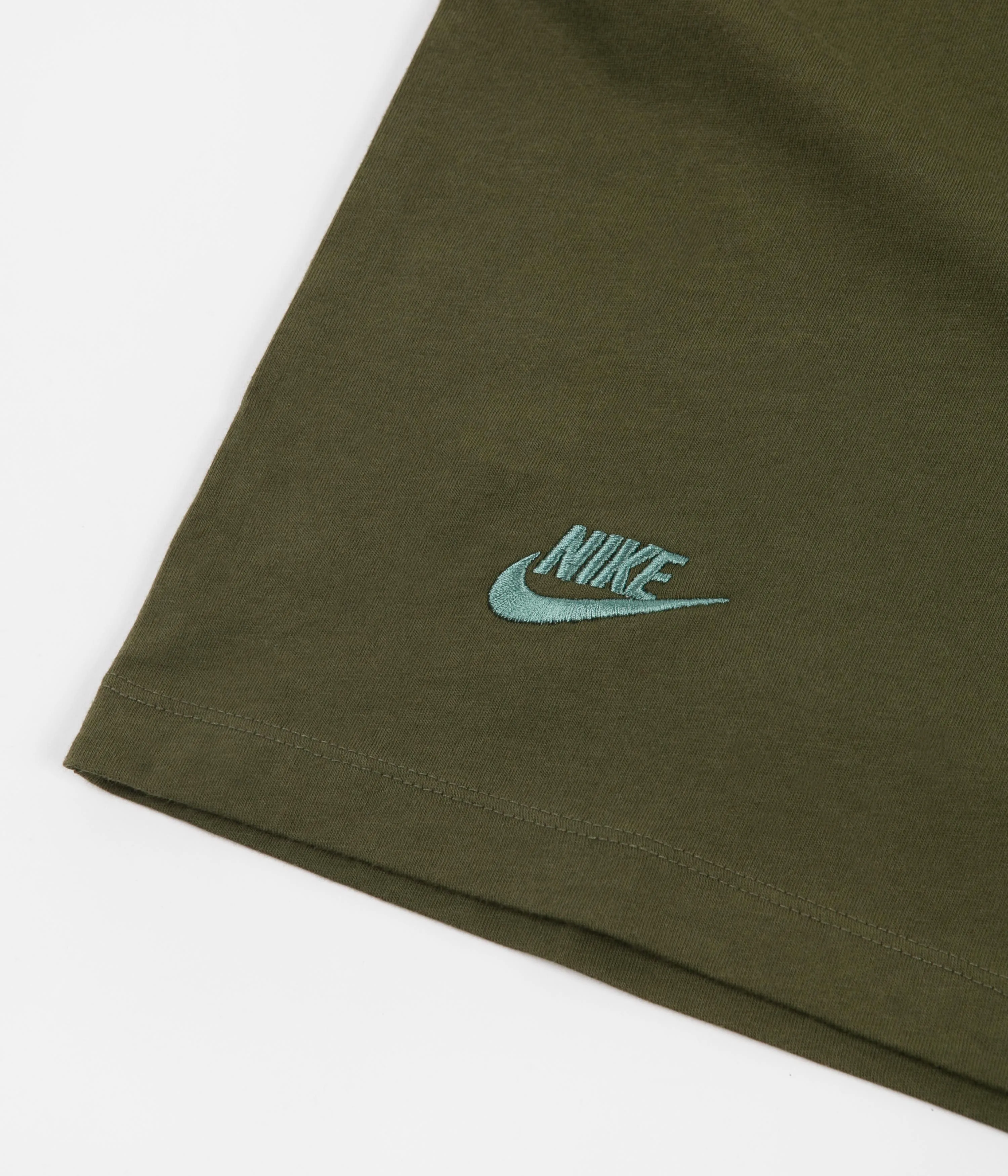 Nike Club Essentials T-Shirt - Rough Green