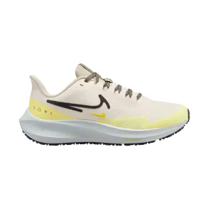 Nike Womens Pegasus 39 Shield Running Shoes