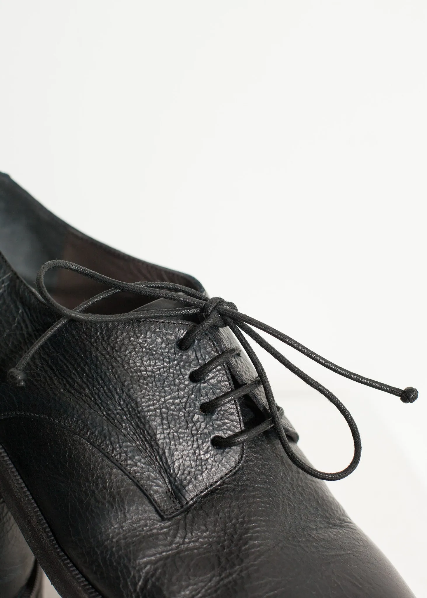 Stiro Oxford in Black