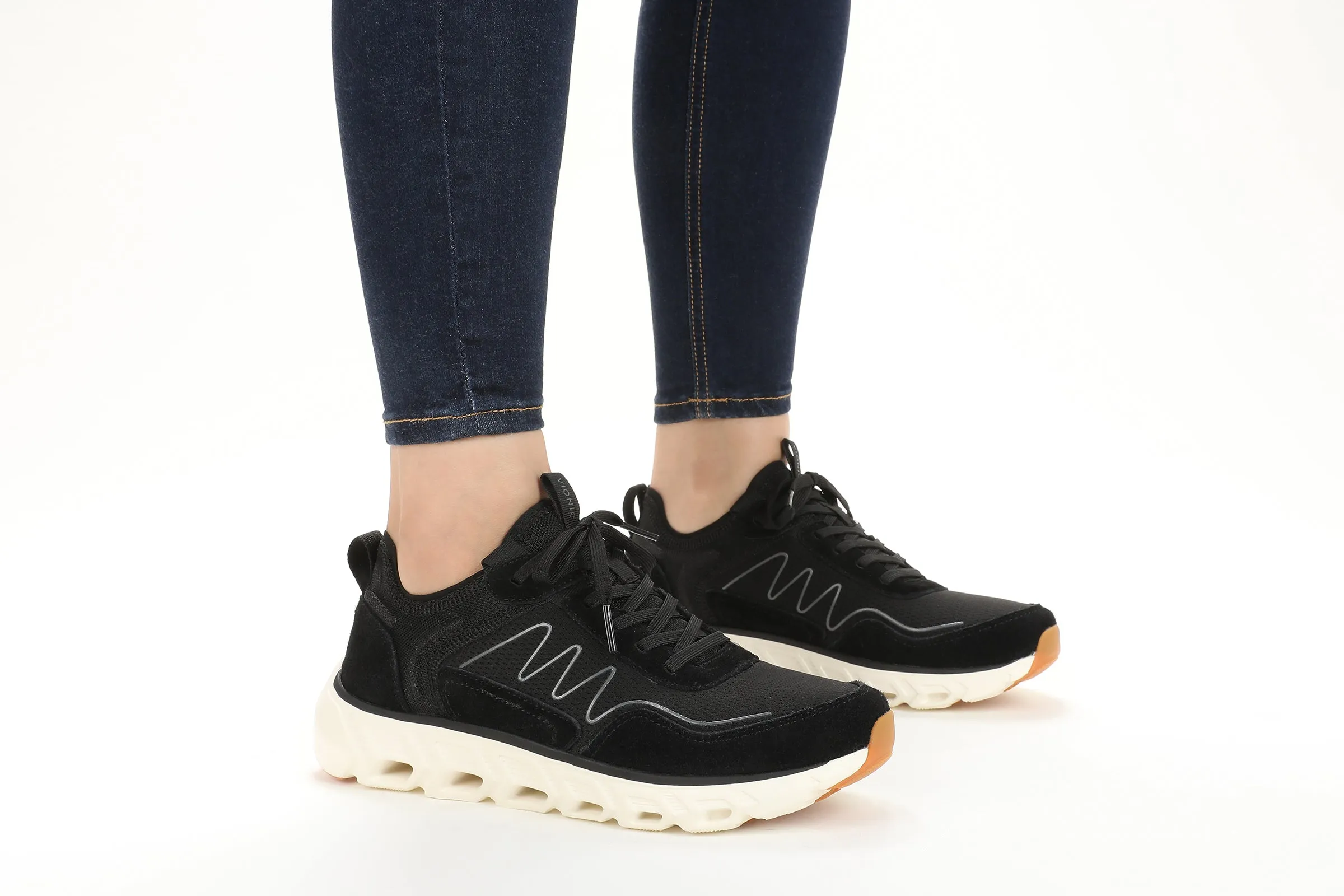 Vionic Nimble Sneaker Black Women's