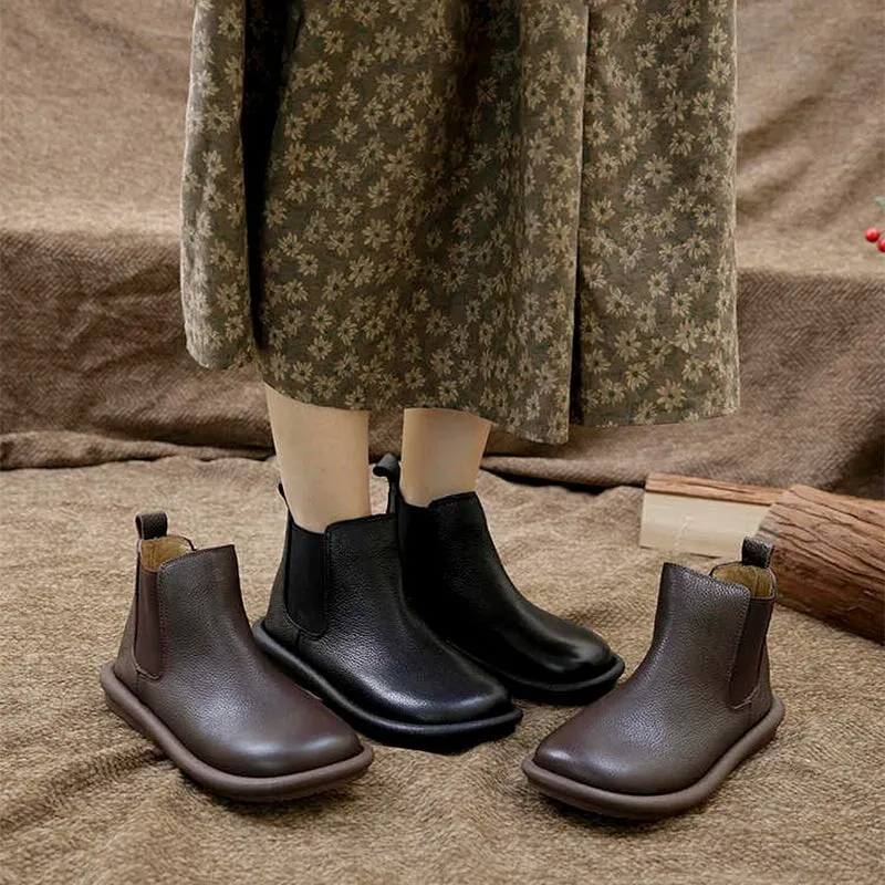 Women's Leather Chelsea Boots Soft and Retro Style in Khaki/Coffee