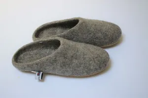 Wool felt slippers