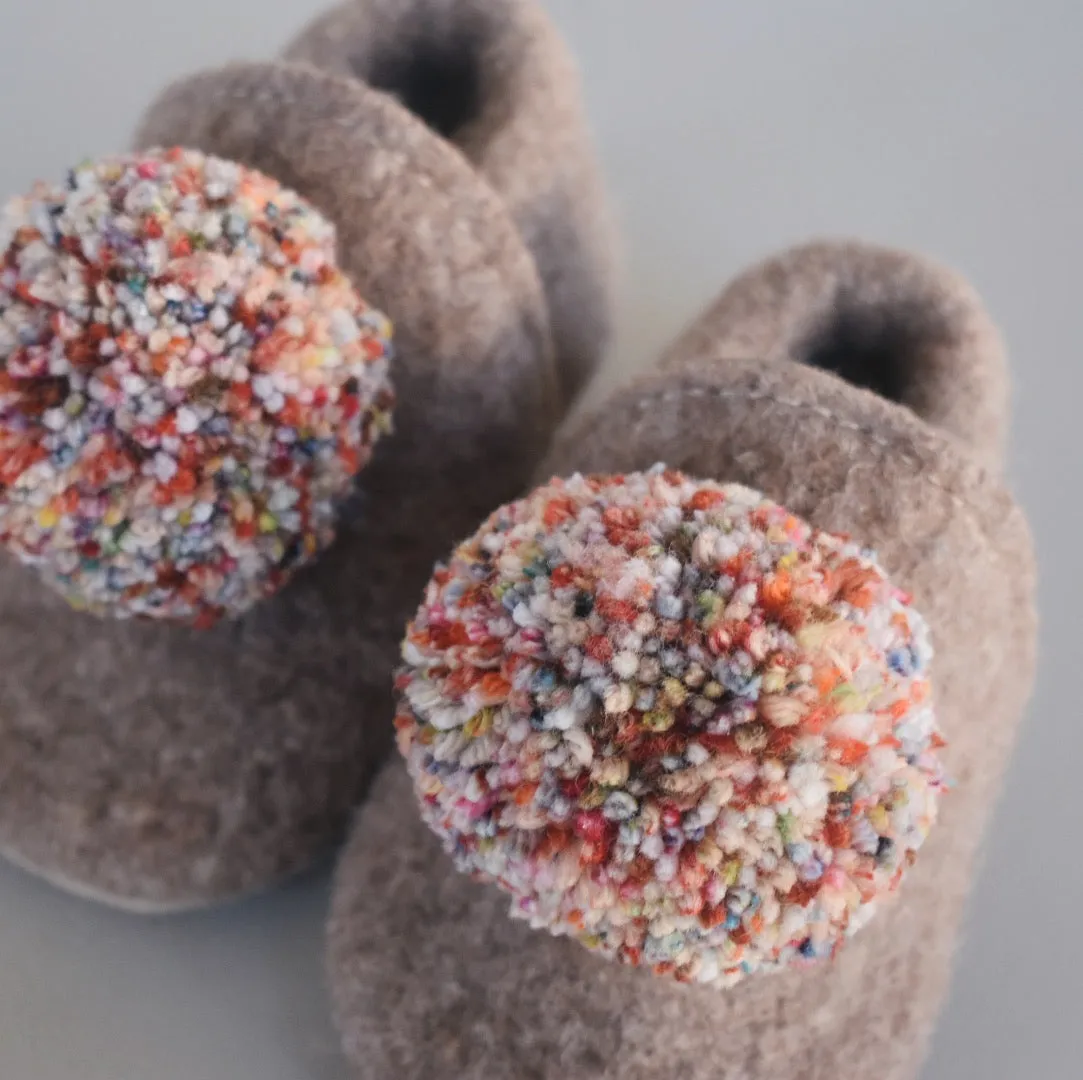 wool pompom shoes - mushroom with sprinkle pompom